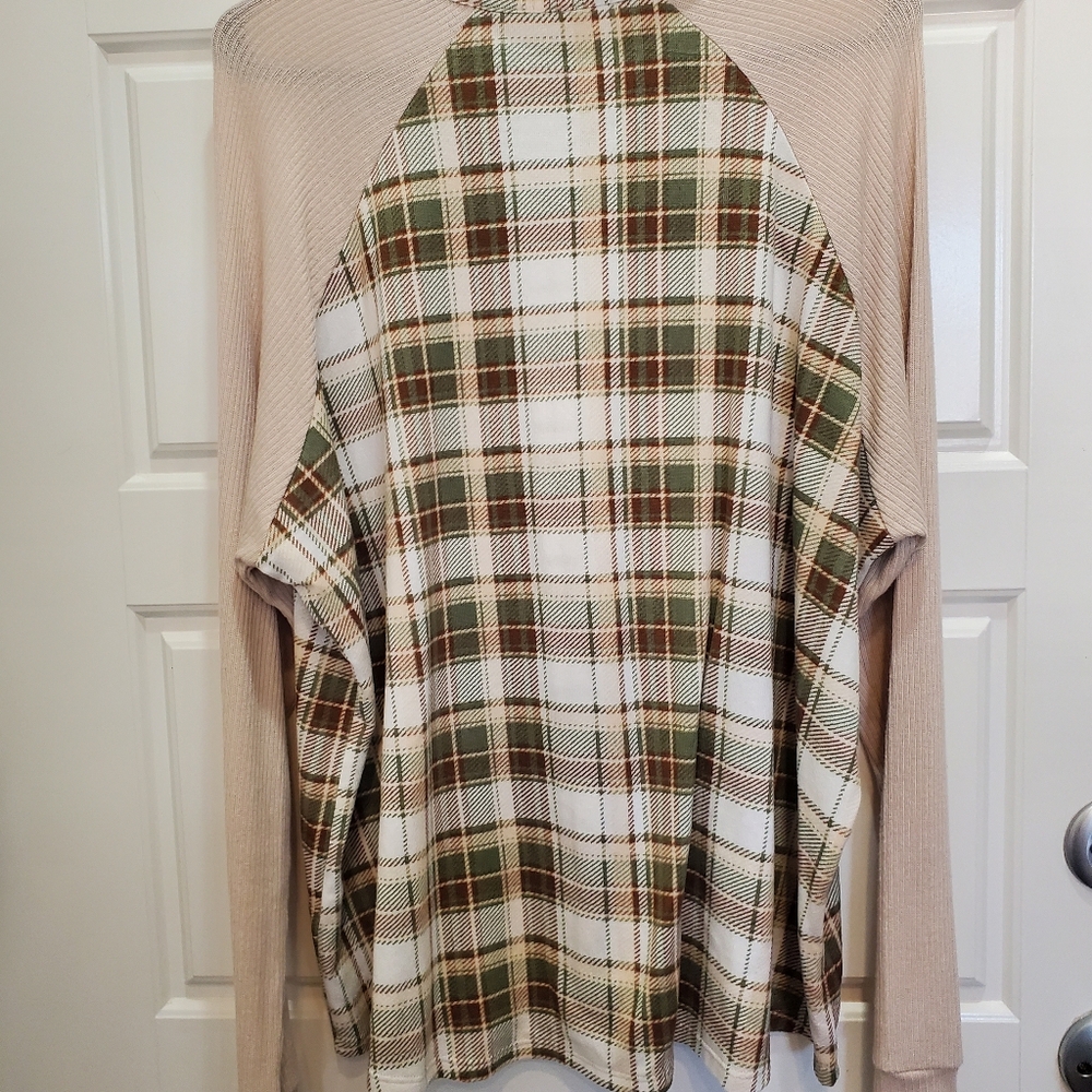 Modish Rebel Top - Picture 5 of 5
